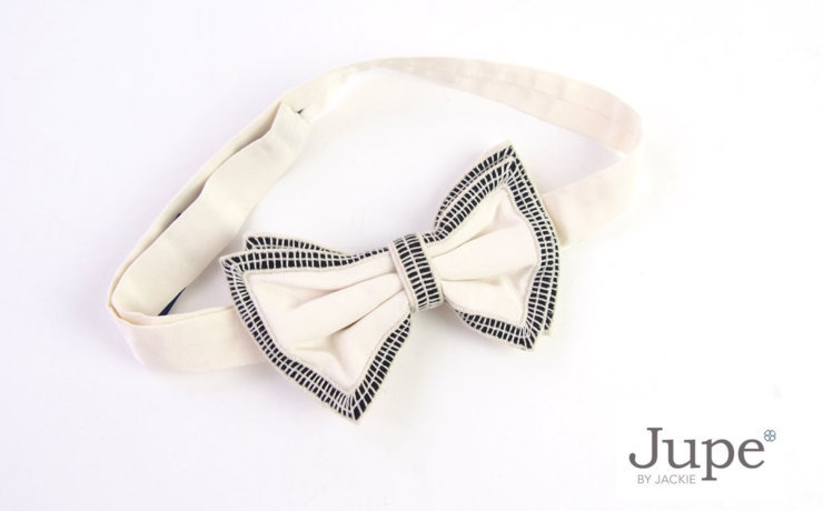 ジュープ バイ ジャッキー｜Jupe by Jackie｜ハンドメイドボウタイ｜蝶ネクタイ｜ホワイト　イメージ01