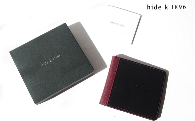 ヒデ ケイ イチハチキュウロク｜hide k 1896｜折財布｜札入れ｜PETEK 1855 _ Billfold｜ワインイメージ01