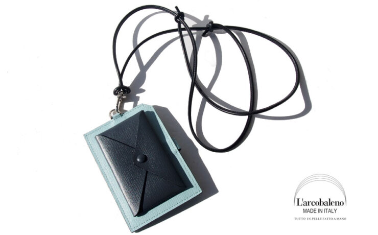 ラルコバレーノ｜L'arcobaleno｜スマートミニネックウォレット｜SODA*CHARCOAL GRAY｜LA355GTSODACGRYイメージ01
