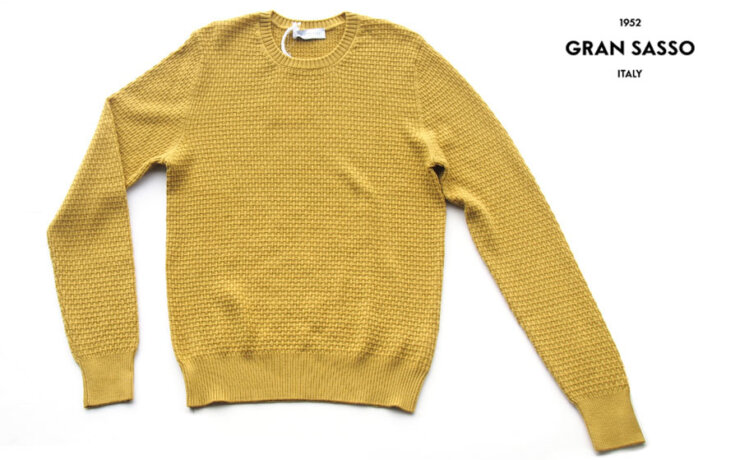 グランサッソ｜Gran Sasso｜イントレチャート編みクルーネックメンズニットセーター｜44｜イエローイメージ01