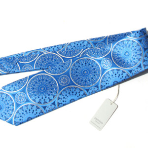 ペンローズ ロンドン｜penrose london｜フラワー＆ジオメトリック柄シルクネクタイ｜15｜ブルーベース×ホワイトジャガードイメージ01