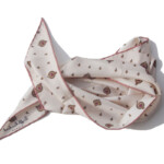 キンロック｜Dieffe Kinloch｜小紋柄プリントシルク トライアングル スカーフイメージ06