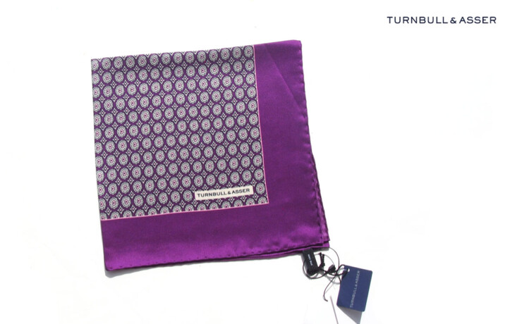 ターンブル&アッサー｜Turnbull & Asser｜08｜オーバル柄シルクポケットチーフイメージ01
