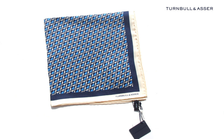 ターンブル&アッサー｜Turnbull & Asser｜09｜ジオメトリック柄シルクポケットチーフイメージ01