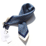 ターンブル&アッサー｜Turnbull & Asser｜09｜ジオメトリック柄シルクポケットチーフイメージ07