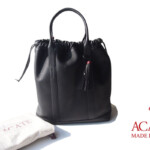 アカーテ｜ACATE｜カーフ シュリンクレザー ドローストリングバッグ｜BAMBINO バンビーノイメージ01