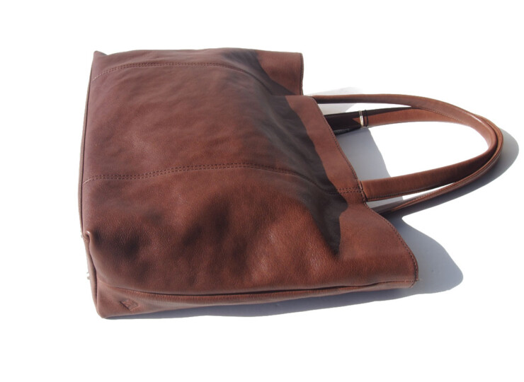 ウルティマ｜Ultima｜レザートートバッグ ビジネス＆カジュアル対応 ｜BRイメージ06