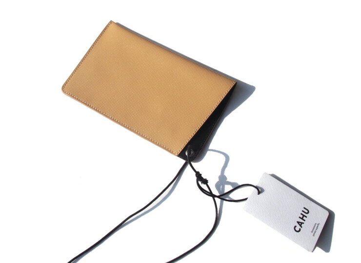 カウ｜CAHU｜ポータブルケース｜スマホケース｜CREAM｜訳アリイメージ03