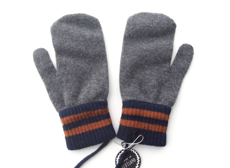 ハウリン｜HOWLIN｜オールドスタイル ミトン グローブイメージ04