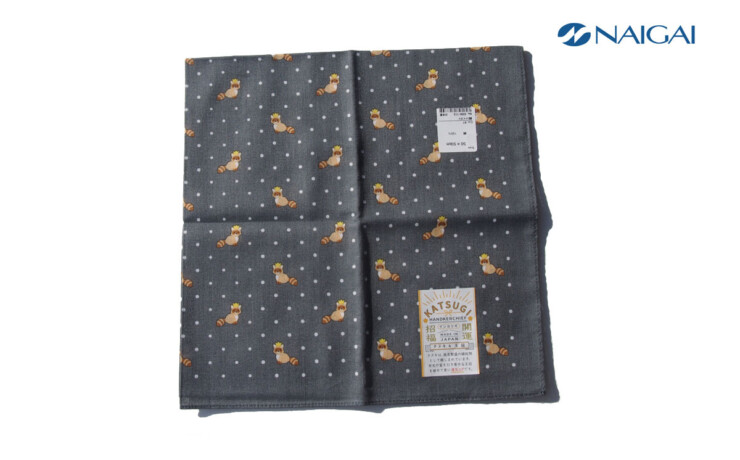 ナイガイ｜NAIGAI｜デザインハンカチーフ｜KATSUGI HANDKERCHIEF｜タヌキ＆王冠｜グレーイメージ01