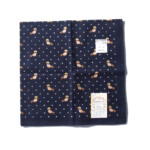 ナイガイ｜NAIGAI｜デザインハンカチーフ｜KATSUGI HANDKERCHIEF｜タヌキ＆王冠｜ネイビーイメージ02