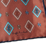 キンロック｜Dieffe Kinloch｜ナノユニバース別注パイユート柄ポケットチーフ｜シルクスクエアスカーフイメージ02