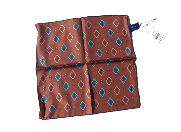 キンロック｜Dieffe Kinloch｜ナノユニバース別注パイユート柄ポケットチーフ｜シルクスクエアスカーフイメージ05