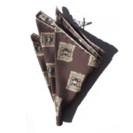 キンロック｜Dieffe Kinloch｜ナノユニバース別注ウォンテッド柄ポケットチーフ｜シルクスクエアスカーフイメージ08