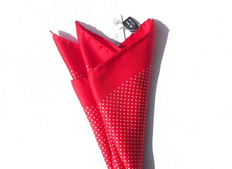 シャルベ|CHARVET|ドット柄プリントシルクポケットチーフ|レッドイメージ011