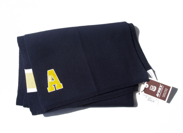 アヴィレックス｜AVIREX｜カレッジロゴマフラーイメージ04