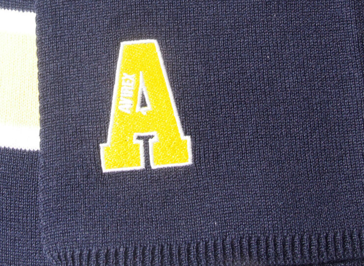 アヴィレックス｜AVIREX｜カレッジロゴマフラーイメージ06