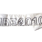 マスターバニーエディション｜MASTER BUNNY EDITION｜BIG! MBEロゴ合繊ふわふわ差し込み型ポケット付マフラー｜ユニセックスイメージ04