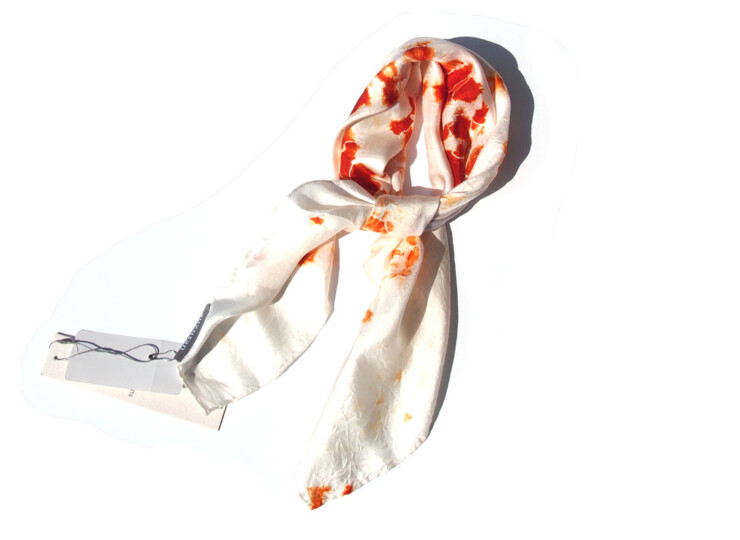 スズサン｜suzusan｜シルクツイルまだら絞り染めスクエアスカーフ｜Silk Twill Woven Square Scarf-S｜Madara Shibori｜Burnt Orange/Whiteイメージ07