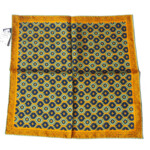 ターンブル&アッサー|Turnbull & Asser|14|イエローメダリオンプリントシルクポケットチーフ|Yellow Medallion Print Silk Pocket Squareイメージ02