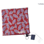 ターンブル&アッサー|Turnbull & Asser|15|リーフ柄シルクポケットチーフ|Red Abstract Feather Print Silk Pocket Square|ボルドーイメージ01